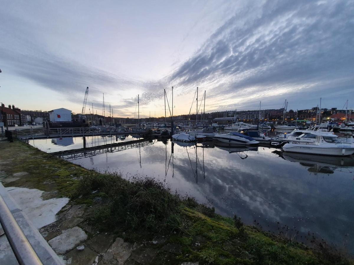 Marina House Whitby Exterior foto